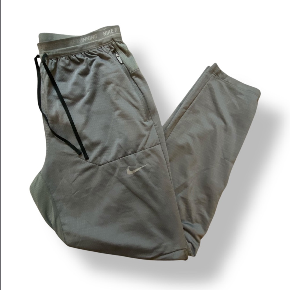 Nike Men's Light Gray Jogger Track Pants